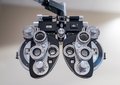 Jak radzić sobie z błędami pomiarowymi przyrządów optometrycznych?