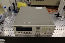 Laser przestrajalny 1460 - 1570 nm